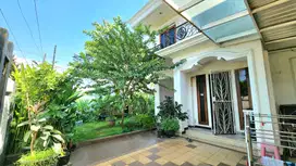 RUMAH HOOK DUTA GARDEN HADAP SELATAN TIMUR FURNISHED