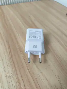 Kepala Charger Samsung Warna Putih 7,8 Watt