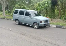 Isuzu phanter grand executive 2.3 cc tahun 1993