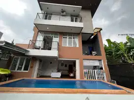 Rumah mewah dago resort. Private swimming pool