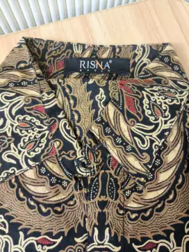 Baju Batik Pria Warna Coklat Ukuran L