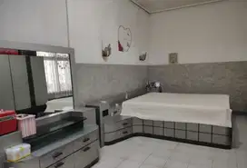 Dijual Rumah Luas Dan Asri Di Jalan Kembar