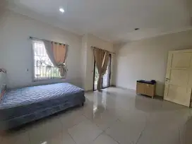 Disewakan rumah Aquamarine Pondok Hijau golf Gading Serpong