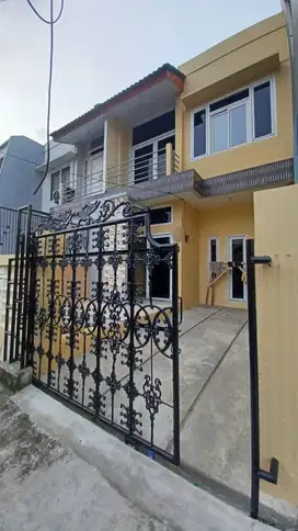 Disewakan rumah murah 2lantai di Pulogebang Permai Jakarta Timur