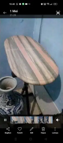 Daun meja dari batu