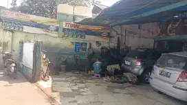 Kenek montir mobil