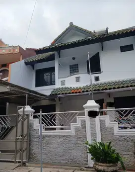 Disewa rumah baru renovasi Pondok kelapa Jakarta timur