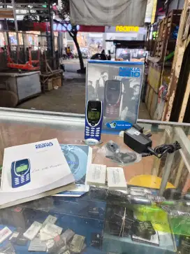 Nokia 8210 blue super mulus like new all operator fullset