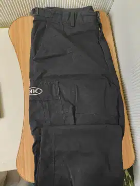 Celana Hitam Cargo Dewasa Ukuran XL