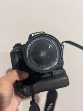 Camera Canon EOS 600D fullset banyak Bonusnya  Murah