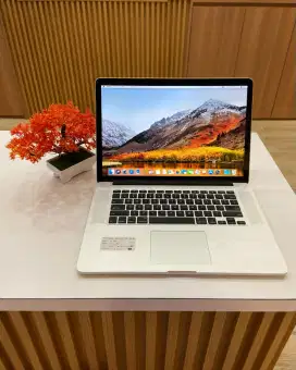 Macbook pro 2013 15in i7 8gb 256gb murmer