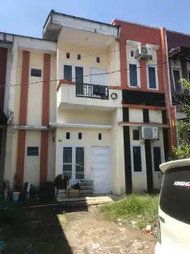 Rumah di Griya Syartini, 2 Lantai, Lokasi Strategis