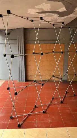 Jual roll up banner bekas
