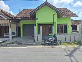 Cocok Untuk Kantor / Usaha / Rumah Tinggal Pinggir Jlan Timur UPN Atma