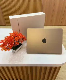 Macbook air m2 8gb 256gb like new fullset