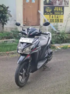 Dijual vario 125 CBS ISS 2013 abu abu