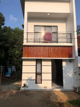 Dijual cepat Rumah model studio