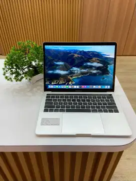 Macbook pro 2016 cto i7 16gb 256gb mulus lus