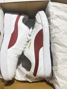 PUMA Shuffle Sneakers (unisex)