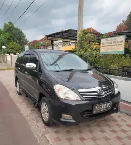 KM 68Ribu Toyota Kijang Innova Bensin Manual Type V Luxury Warna Hitam