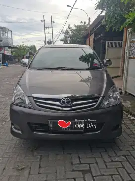 Innova G bensin matic 2010