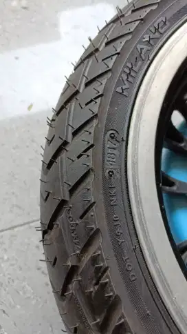 Velg, ban depan Vespa Sprint
