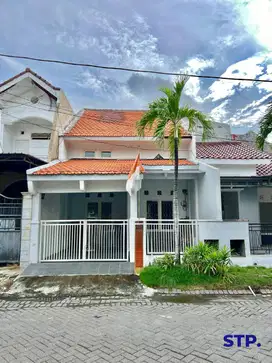 Rumah 2 lantai siap huni di Perumahan Purimas Rungkut