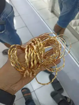 TERIMA JUAL EMAS DAN BERLIAN DENGAN HARGA TINGGI