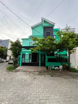 Disewakan Rumah 2 Lantai, Toska Fresh, Carport 2 Mobil, Siap Huni