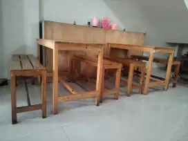 Dijual Murah Meja Makan & Kursinya