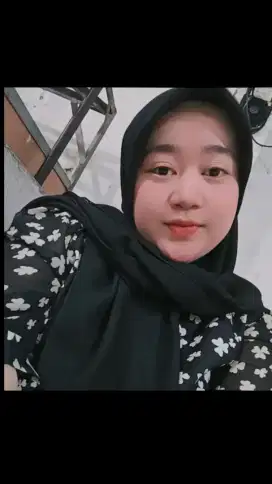 Mencari pekerjaan part time host live
