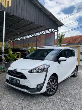 Toyota Sienta V 2021