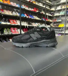 Sepatu new balence black
