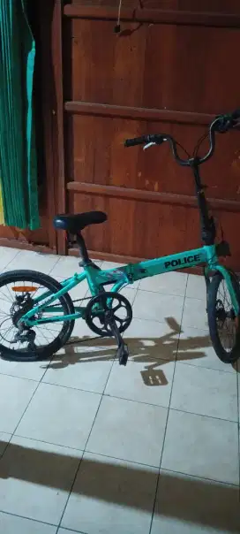 Sepeda lipat merk element police