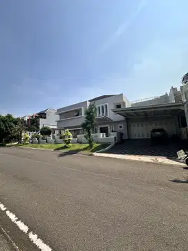 Dijual cepat rumah mewah dan luas di boulevard kotawisata