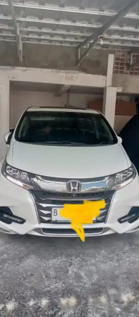 mobil honda Odyssey tahun 2108