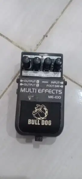 Efek gitar buldog multi efek ME-100