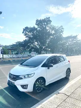 HONDA JAZZ RS AUTOMATIC