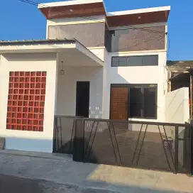Rumah Modern di Citra Indah City Cileungsi