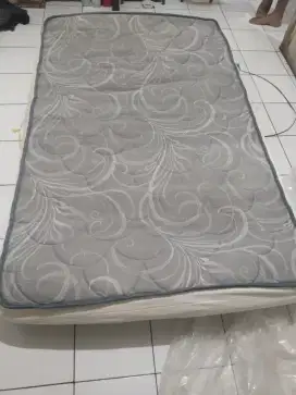 Kasur (singgle bed)