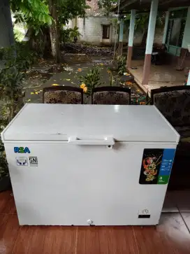 Freezer box 300 liter