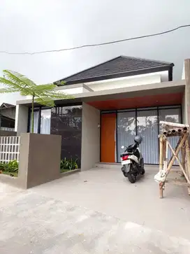 Rumah Baru Tepi Jalan Lebar dekat Jalan Besi Jangkang