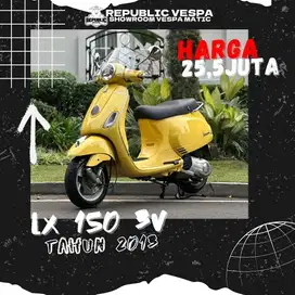 Vespa LX 150 3vie 2013 warna Kuning (FAVORITE) GOOD CONDITION.
