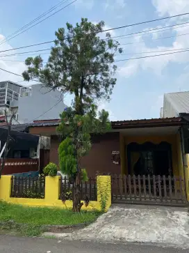 Dijual cepat rumah di duren sawit Jakarta Timur