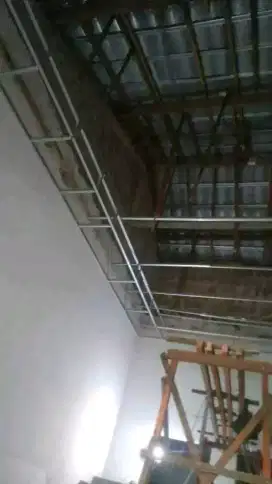 Perbaikan atap bocor,dinding rembes,flapon,renovasi rumah,baja ringan