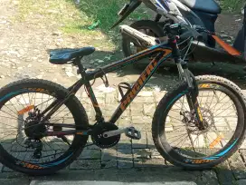 Sepeda roadbike Pasific masih bagus, cocok buat hobi atau olahraga