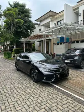 CIVIC TURBO HATCHBACK E CVT 2017