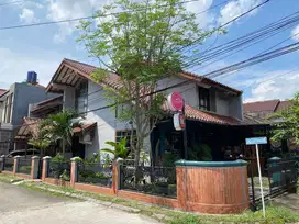 Rumah Hook tanah luas komplek one gate antapani sayap jl trs jakarta