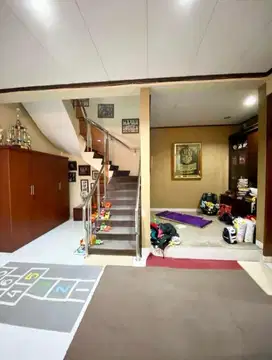 Rumah Murah dekat Bidakara, Jalan depan 2 mobil