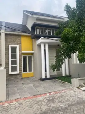 Miliki Rumah Luas, 3KT, 2KM Di Perum. Wisata Semanggi Dekat OERR, MERR